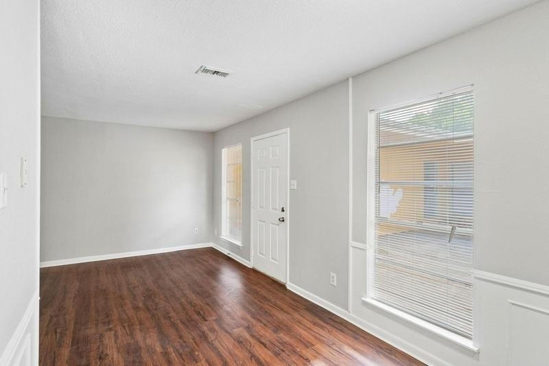 932 7th Avenue N - Photo 6