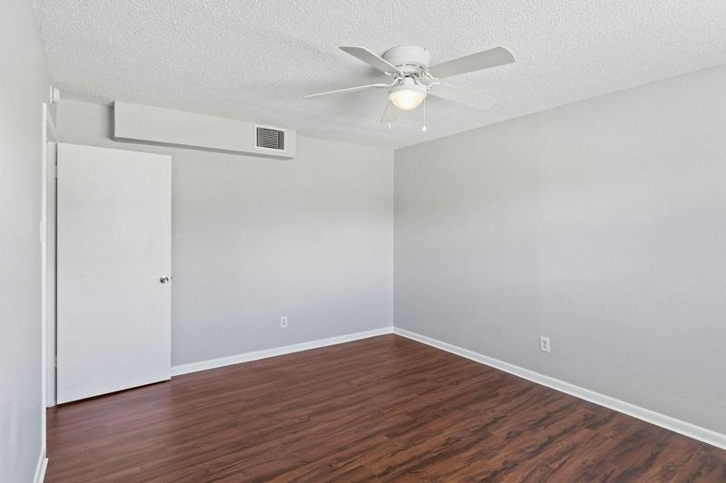 932 7th Avenue N - Photo 4