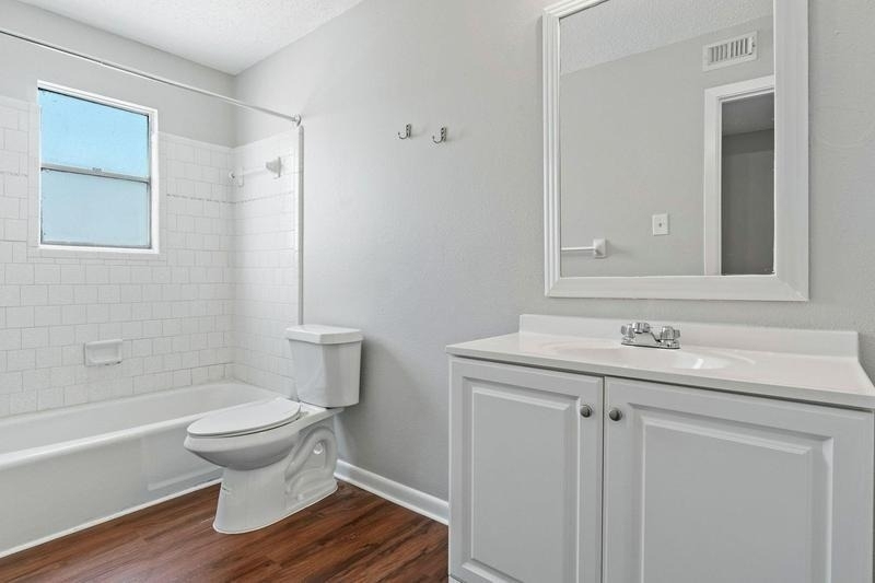 932 7th Avenue N - Photo 3