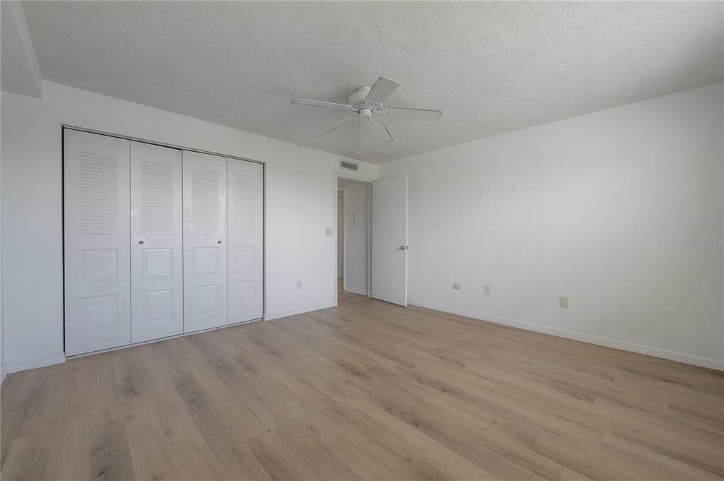 4681 1st Street Ne - Photo 12