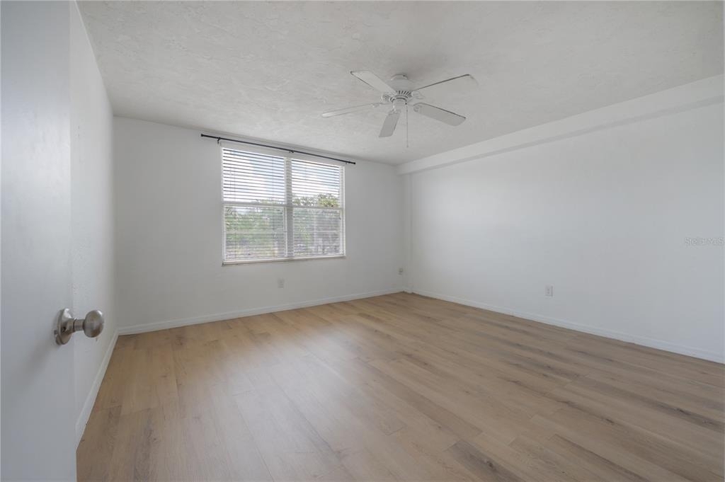 4681 1st Street Ne - Photo 11