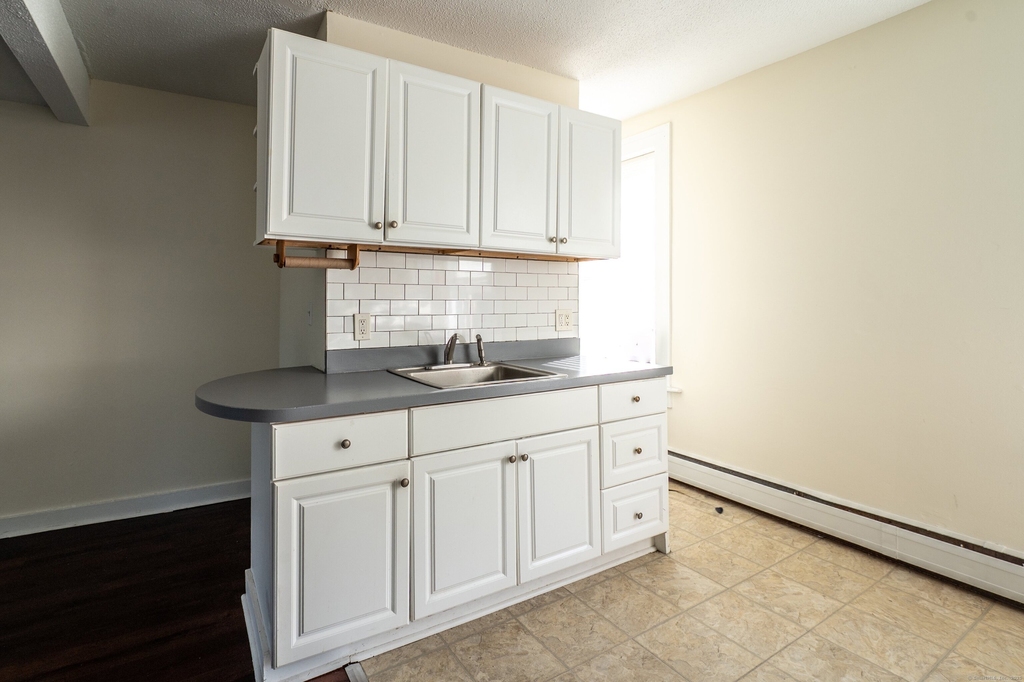 175 Humphrey Street - Photo 3