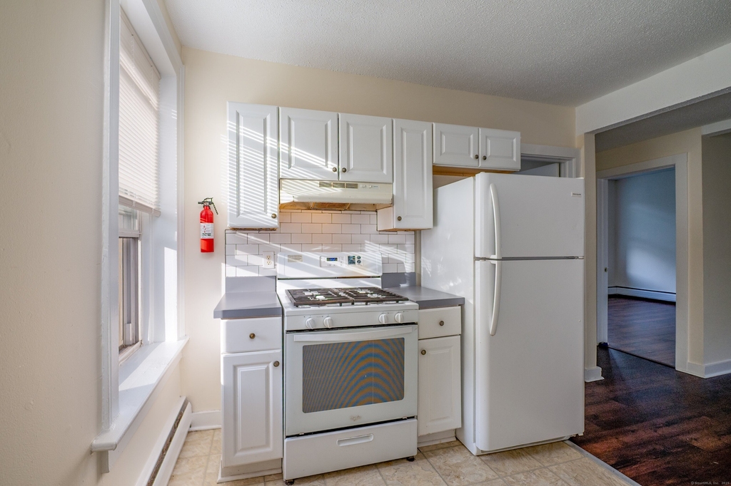 175 Humphrey Street - Photo 1