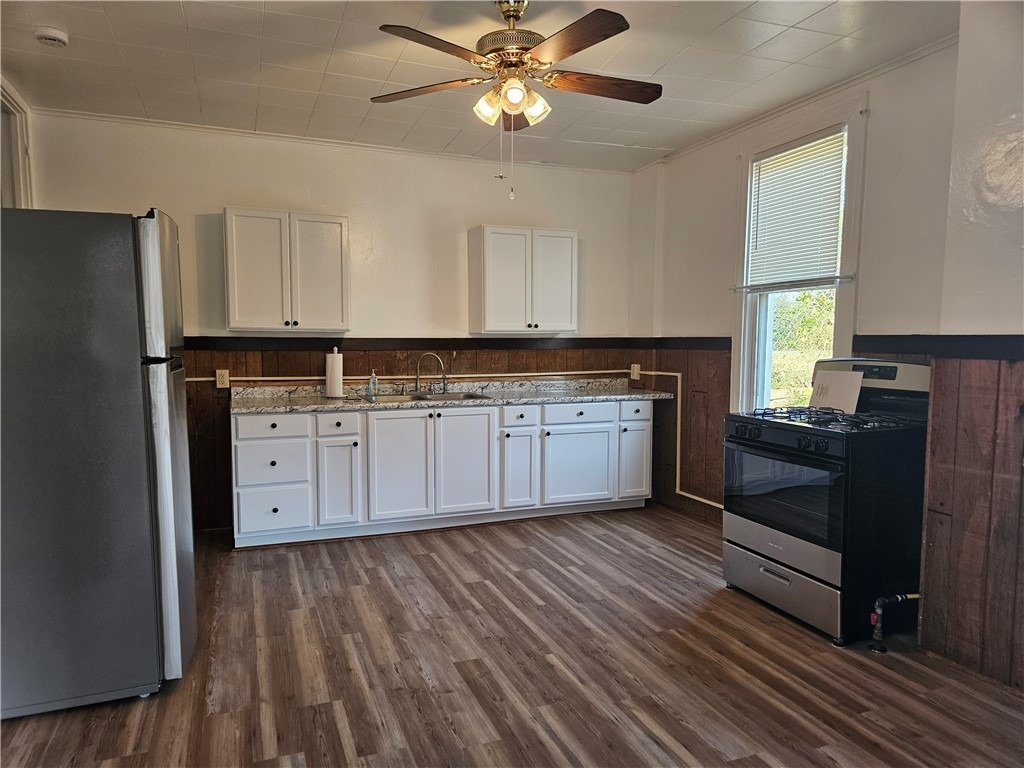 2212 Cronemeyer St - Photo 1
