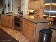 470 Monmouth Place - Photo 6