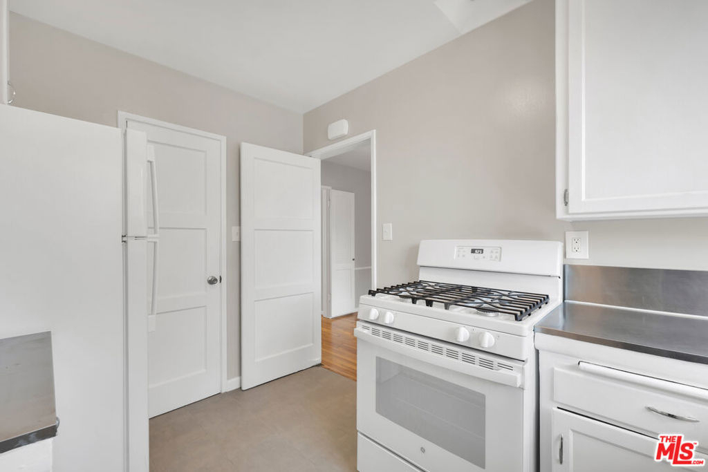 4121 Santo Tomas Drive - Photo 16