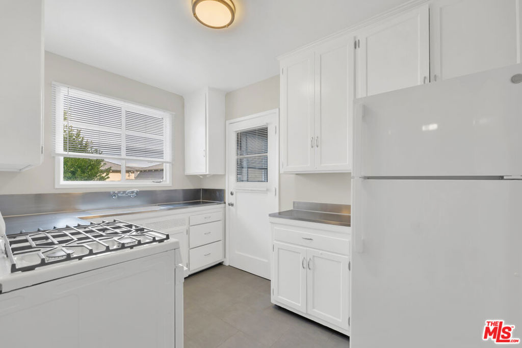 4121 Santo Tomas Drive - Photo 14