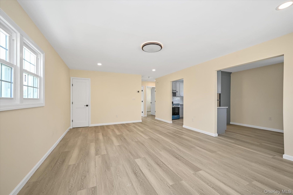 95-26 243rd Street - Photo 3