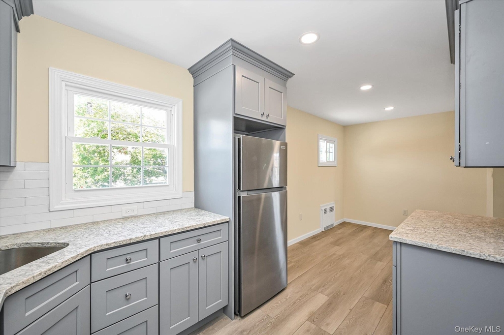 95-26 243rd Street - Photo 6