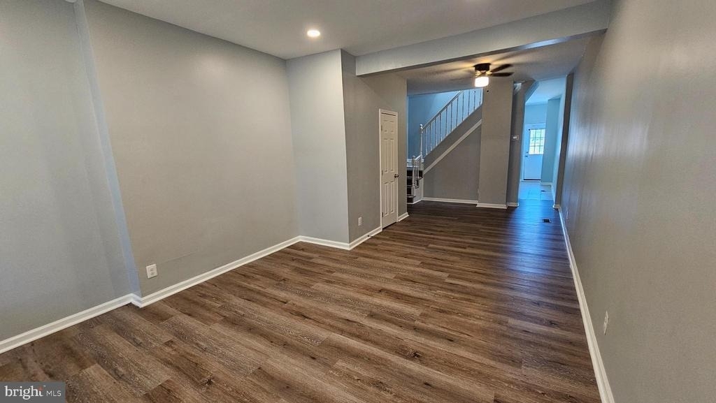 2805 Erdman Avenue - Photo 2