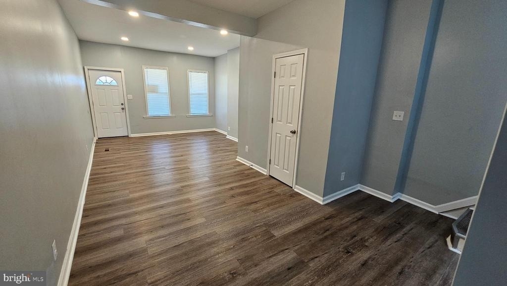 2805 Erdman Avenue - Photo 1