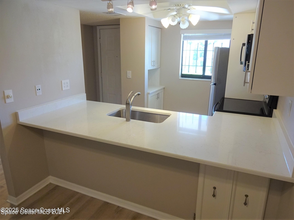 1720 Murrell Road - Photo 3
