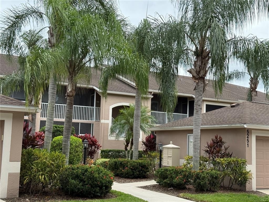 5251 Mahogany Run Avenue - Photo 4