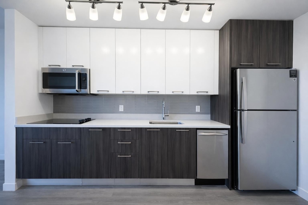 1524 Sheepshead Bay Road - Photo 4