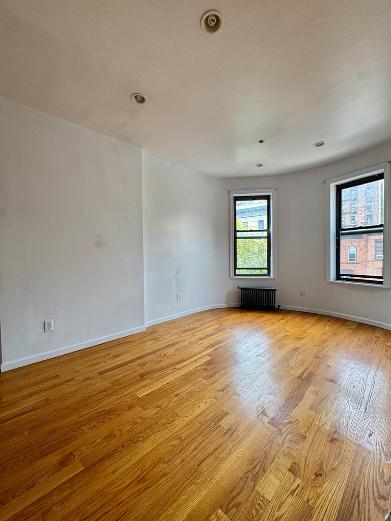 194 Edgecombe Avenue - Photo 10