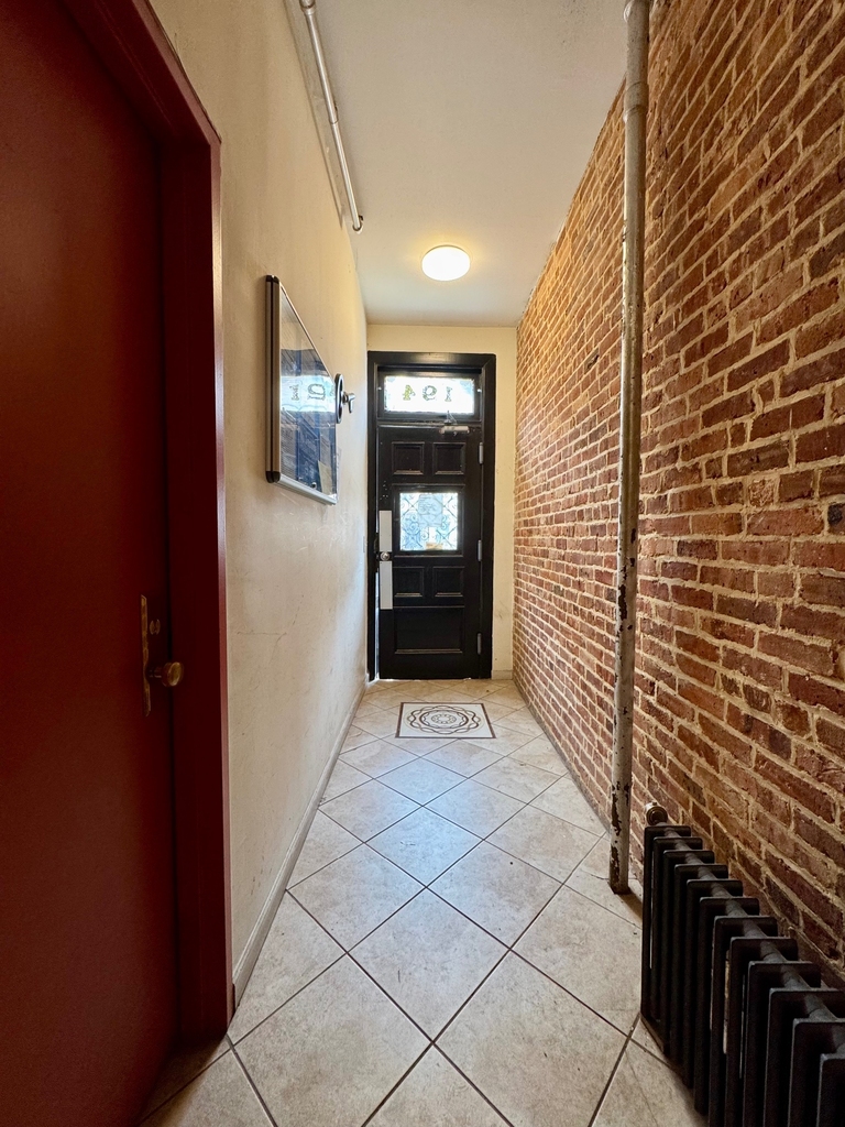 194 Edgecombe Avenue - Photo 6