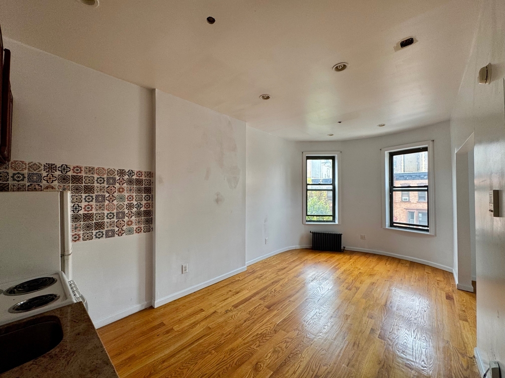 194 Edgecombe Avenue - Photo 9