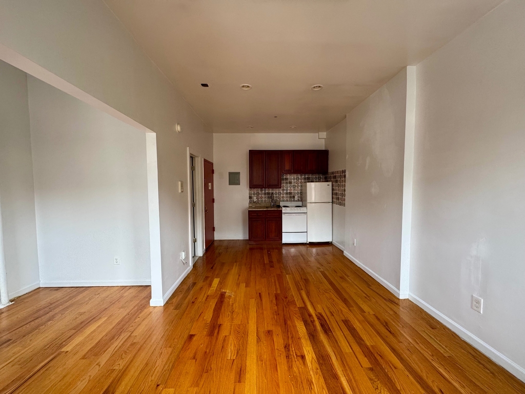 194 Edgecombe Avenue - Photo 5