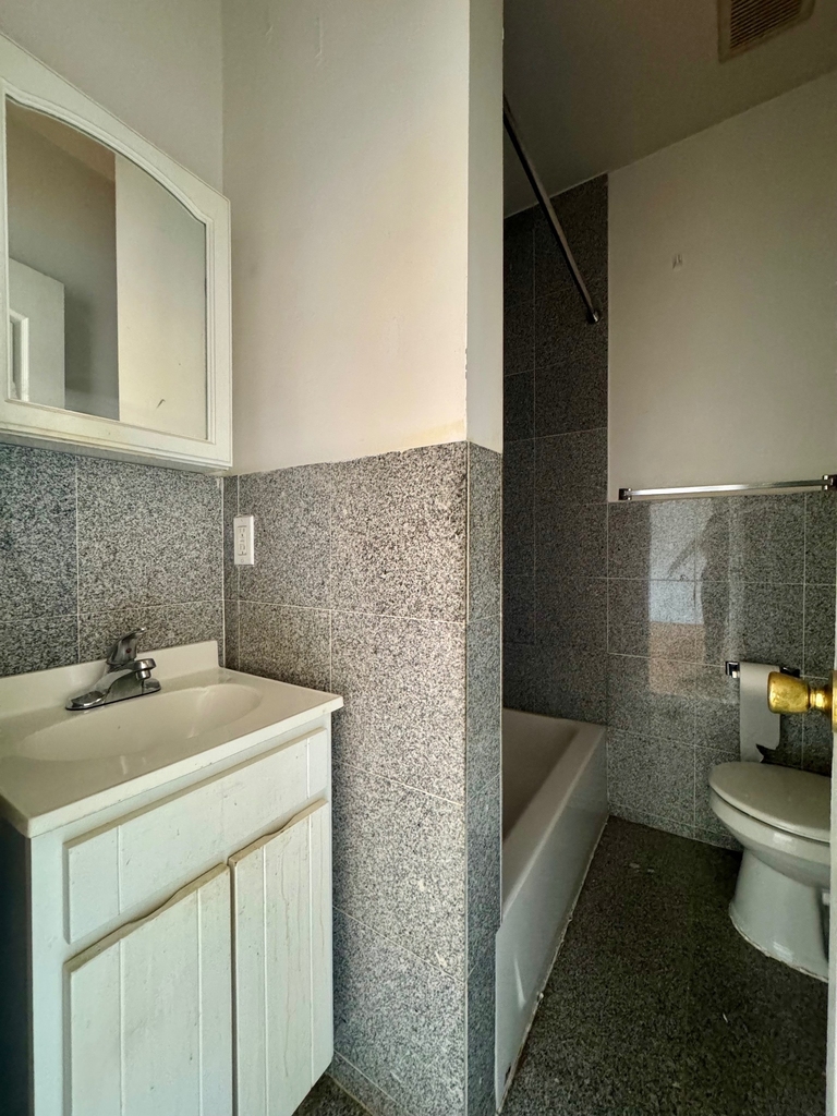 194 Edgecombe Avenue - Photo 11