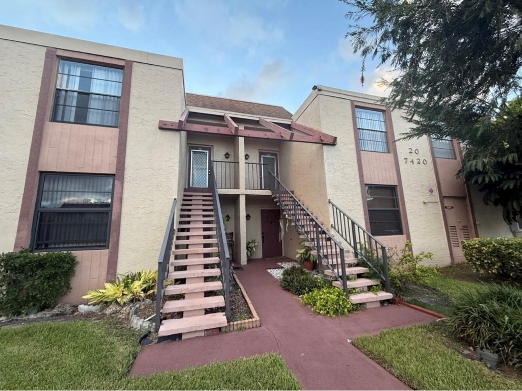 7420 Nw 18th Street - Photo 0