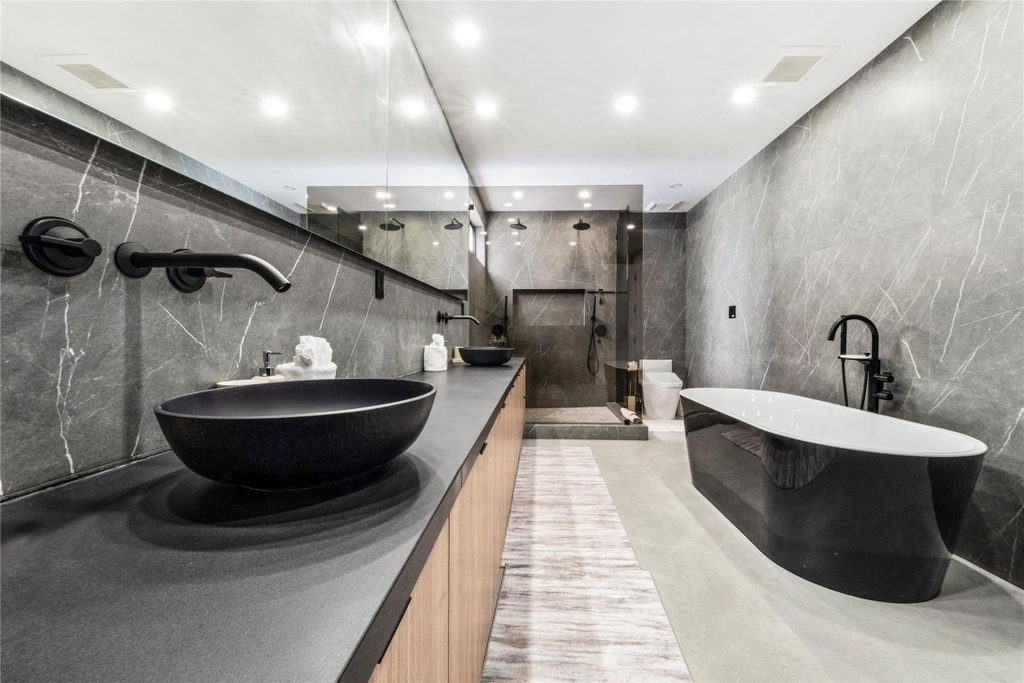 3320 Ne 17th Street - Photo 18