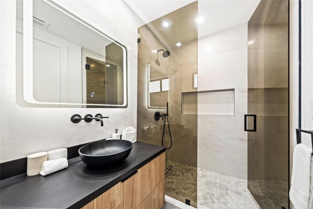 3320 Ne 17th Street - Photo 26