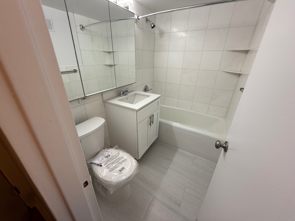 200 East 71st Street - Photo 9