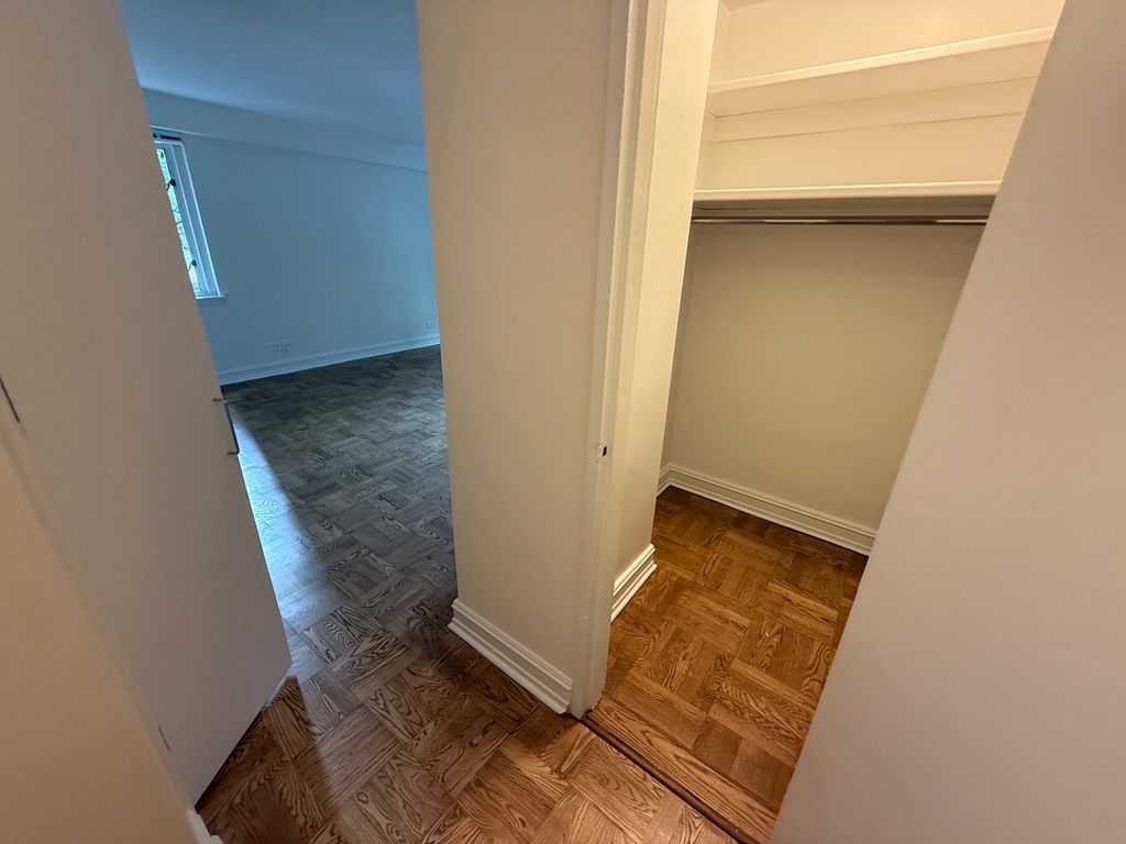 200 East 71st Street - Photo 12