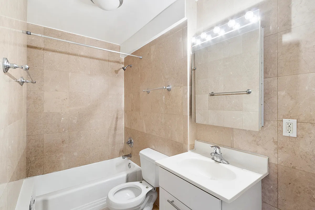 East 36th Street - Photo 4