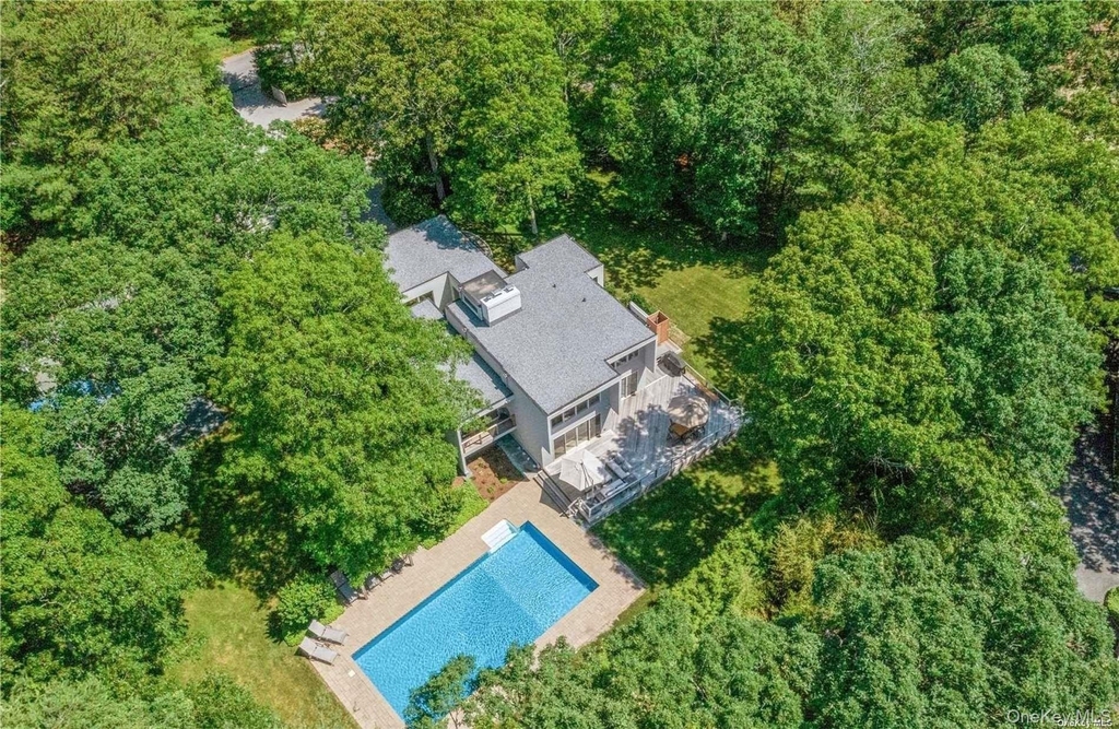 19 Woodland Way - Photo 0