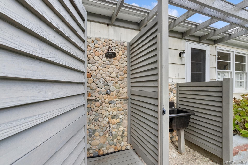 1181 Fireplace Rd - Photo 3
