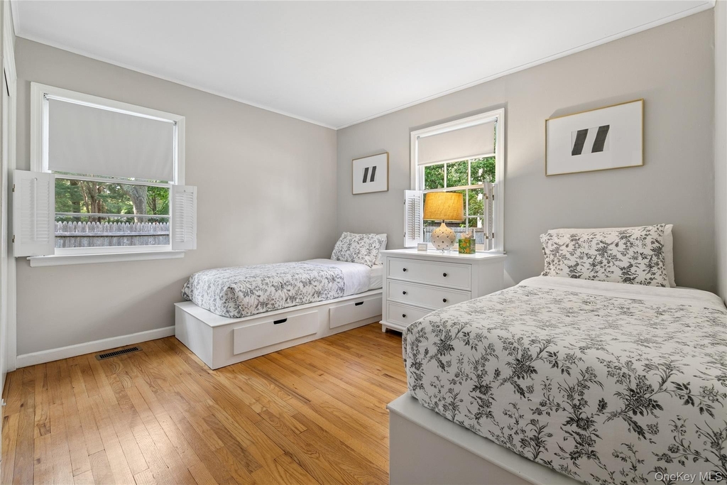 1181 Fireplace Rd - Photo 16
