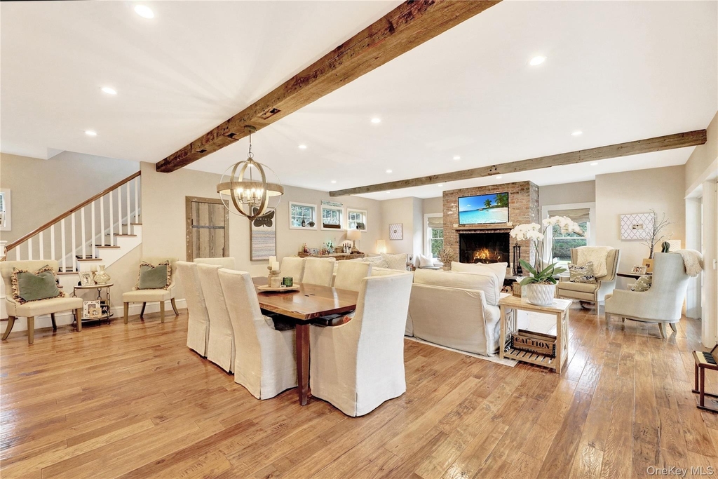 198 South Country Road - Photo 3