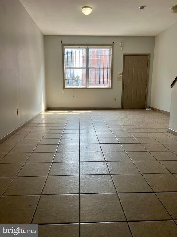 2154 N Carlisle Street - Photo 2