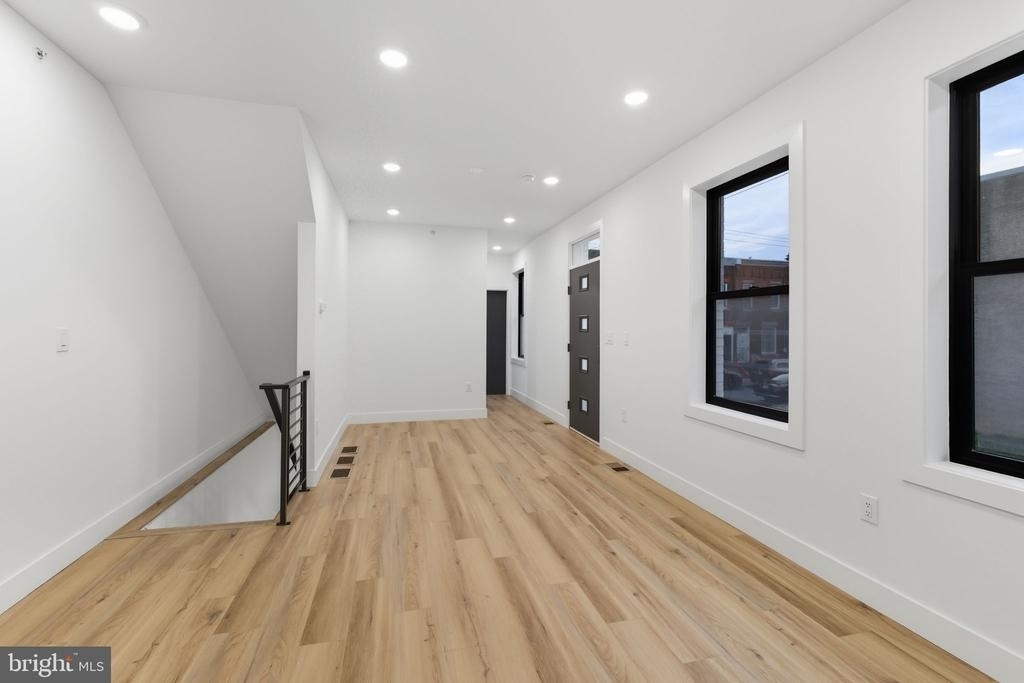 2713 W Montgomery Avenue - Photo 7