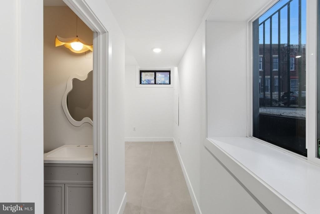 2713 W Montgomery Avenue - Photo 13