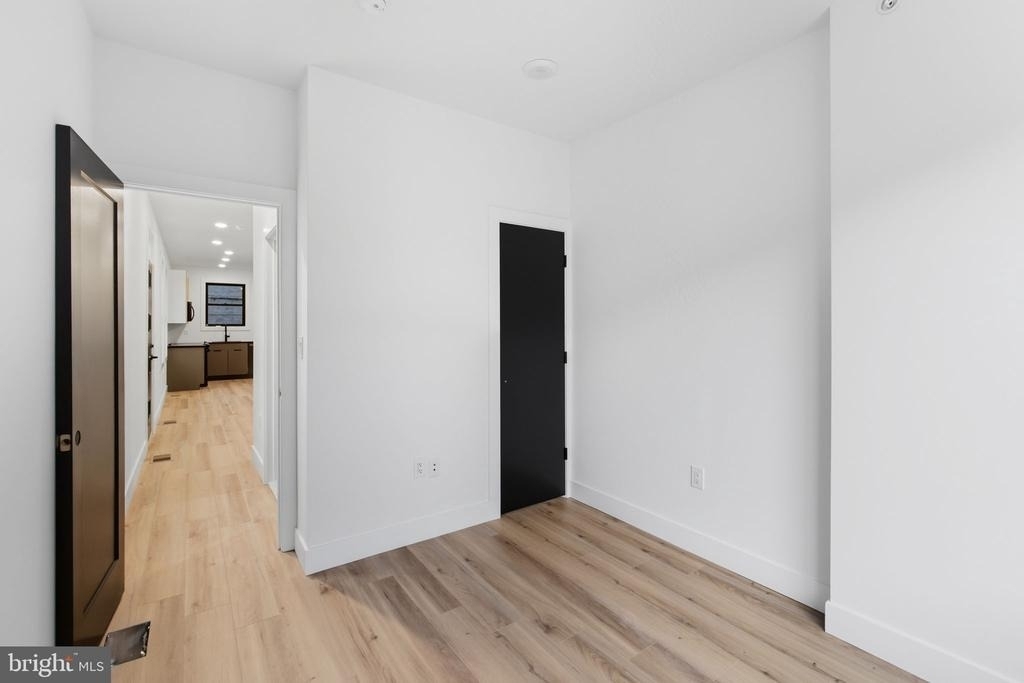 2713 W Montgomery Avenue - Photo 9