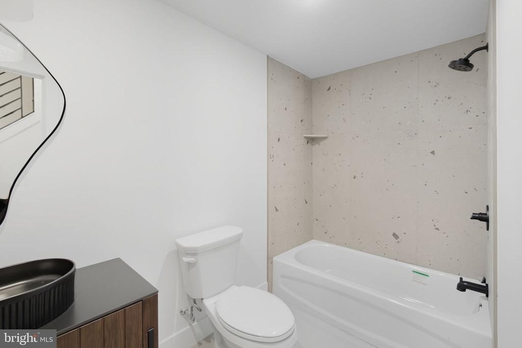 2713 W Montgomery Avenue - Photo 17
