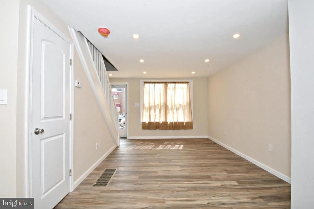 3554 Miller Street - Photo 3