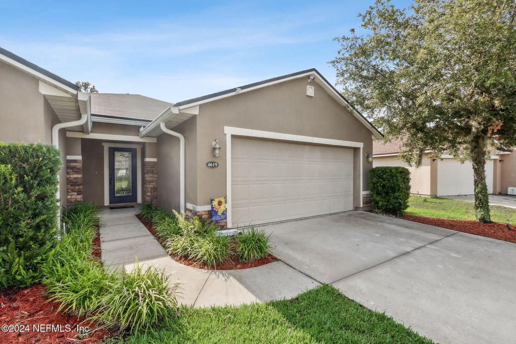 4619 Pine Lake Drive - Photo 2