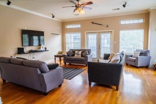 612 8th Street - Photo 3