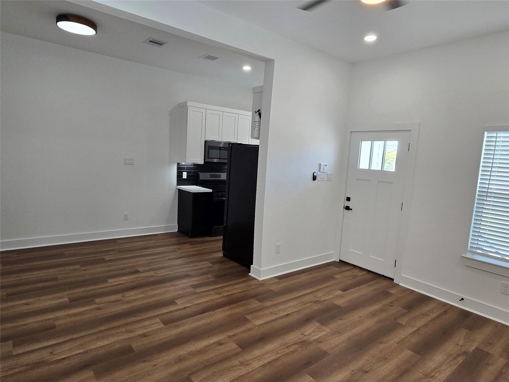 9808 Pelsey - Photo 1