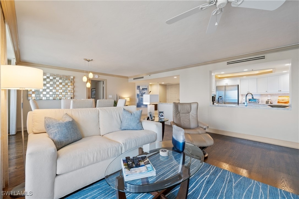 4651 Gulf Shore Boulevard N - Photo 7