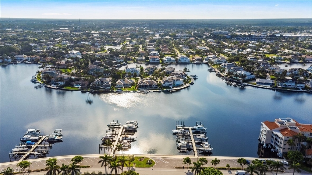 4651 Gulf Shore Boulevard N - Photo 40