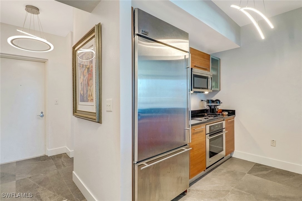 3000 Oasis Grand Boulevard - Photo 1