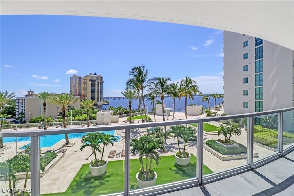 3000 Oasis Grand Boulevard - Photo 30