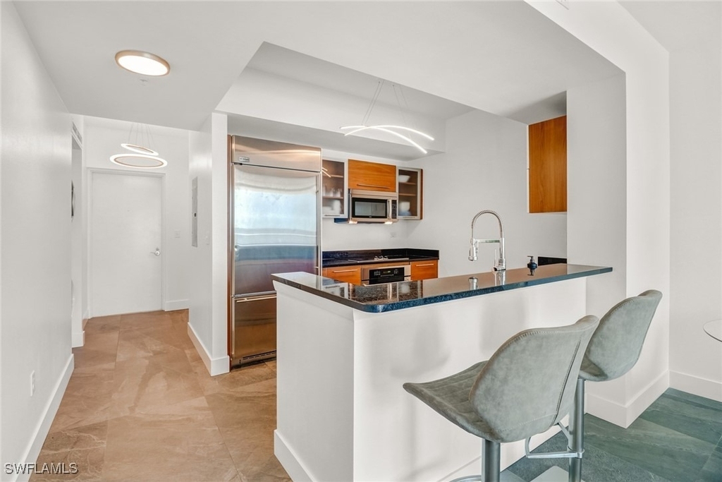 3000 Oasis Grand Boulevard - Photo 9