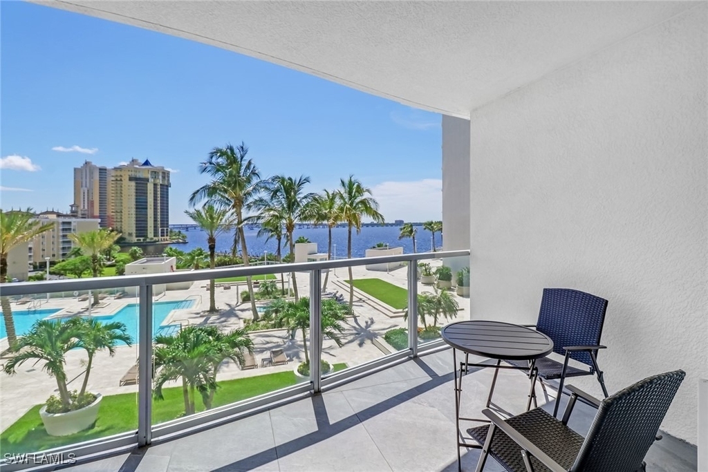 3000 Oasis Grand Boulevard - Photo 28