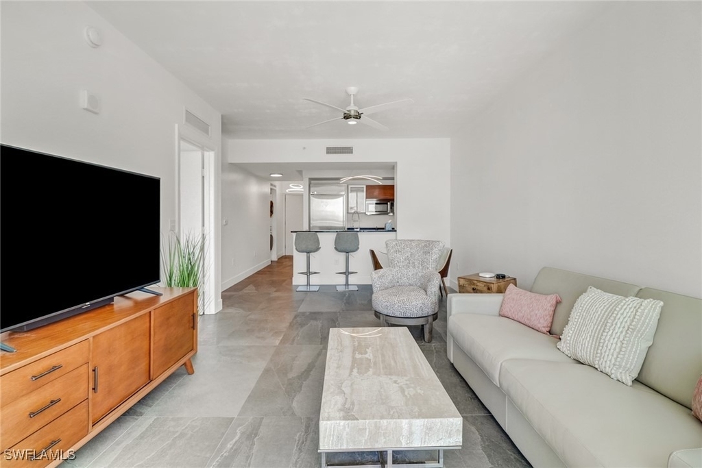 3000 Oasis Grand Boulevard - Photo 10