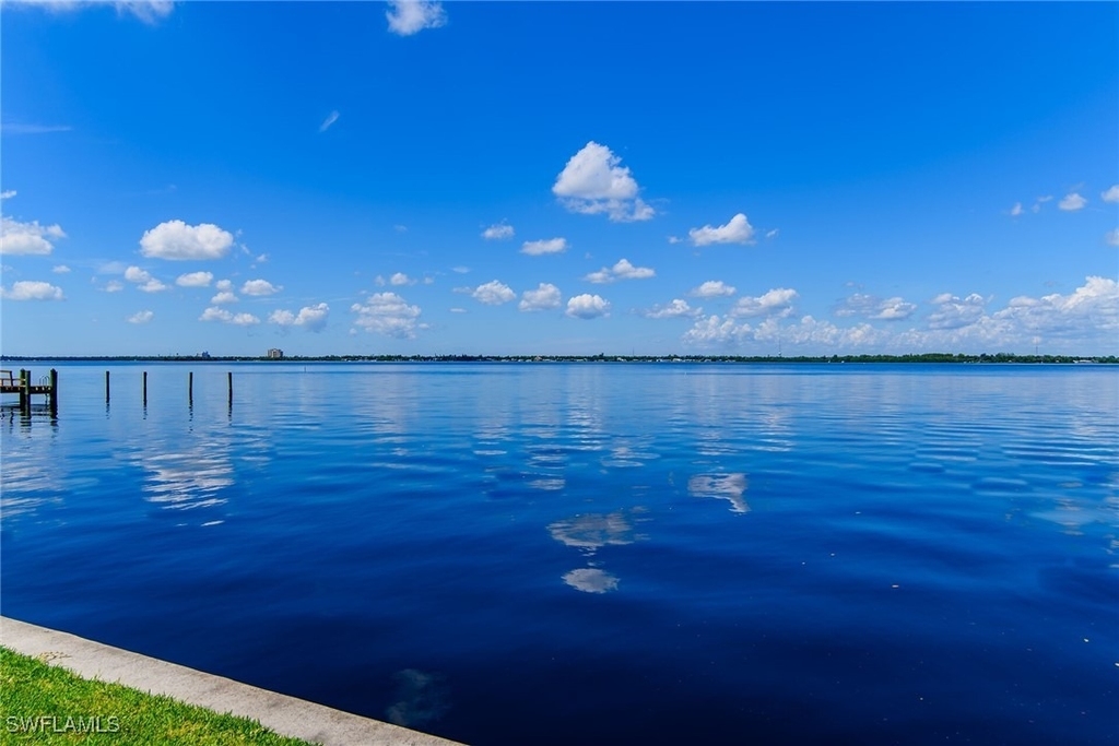 3225 E Riverside Drive - Photo 21